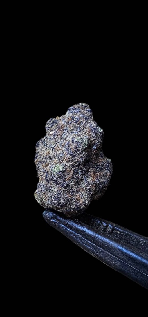 Blackberry Cannabis: Sweet Berry Flavor & Relaxing Effects